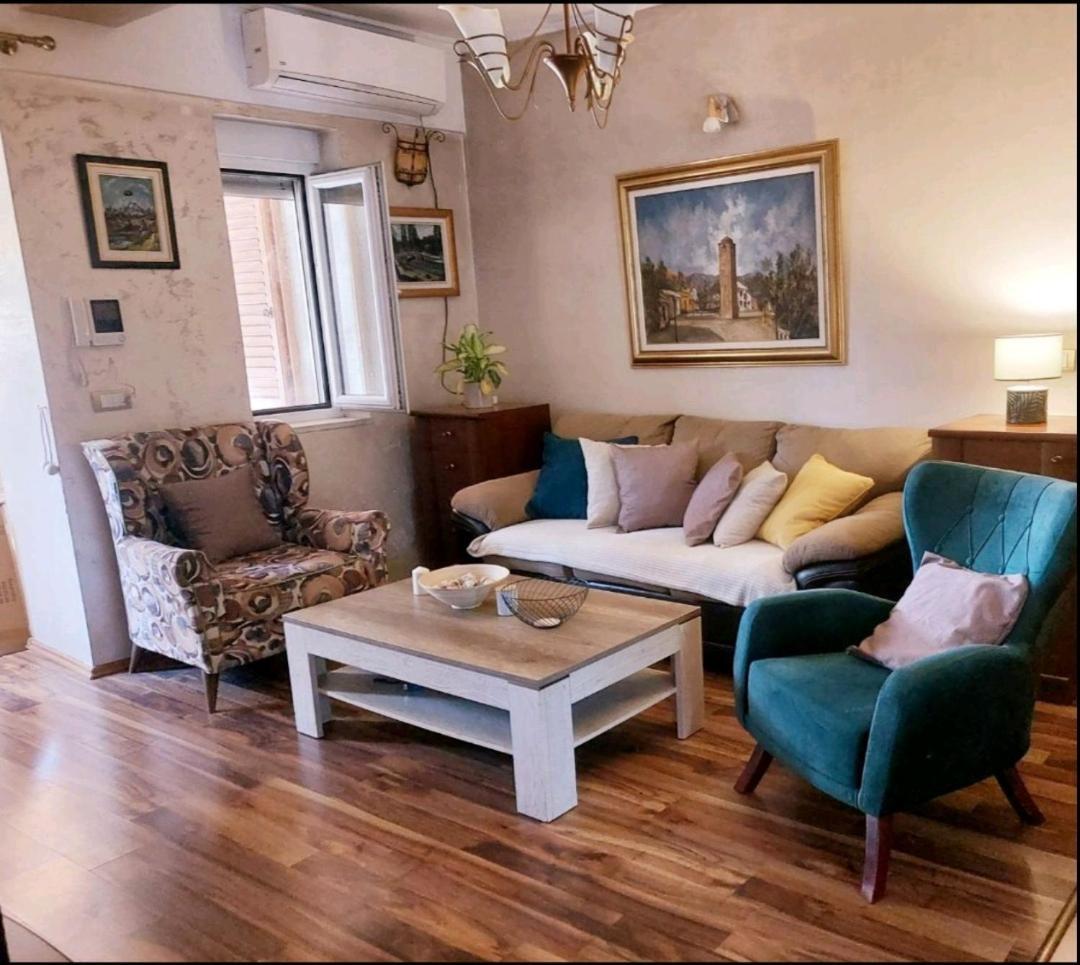 Apartman Sicilija Hotel Podgorica Bagian luar foto